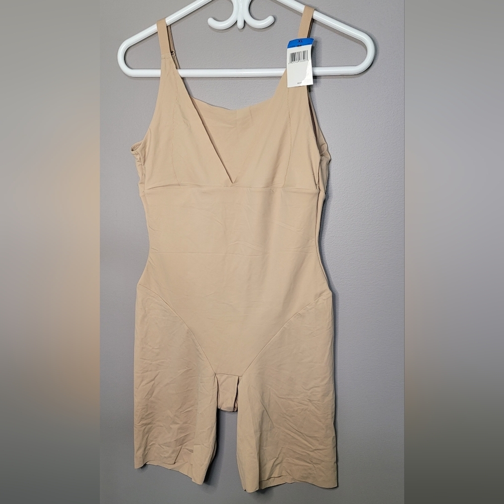 Maidenform Shapewear Bodysuit Smoothing Cool Comfort Wear Your Own Bra NWT XL